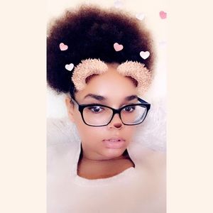 Meet your Posher, Laila